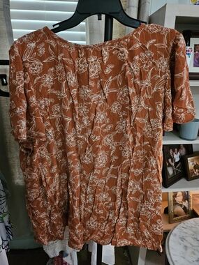 Rust Floral Short-Sleeve Blouse with White Botanical Print